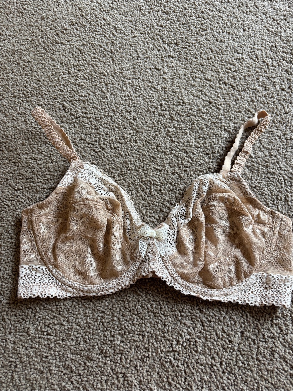 Wacoal Beige Bra with Ivory Lace Trim